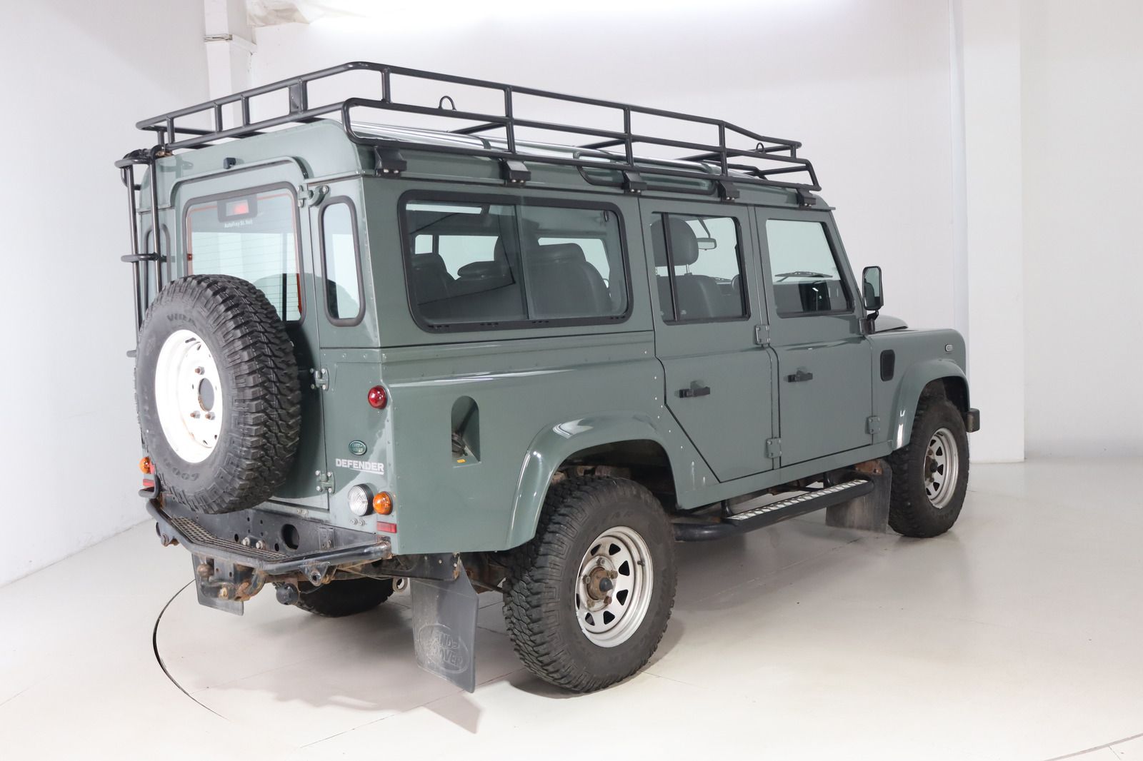 Fahrzeugabbildung Land Rover Defender 110 Station Wagon SE * AHK * Sitzhzg.