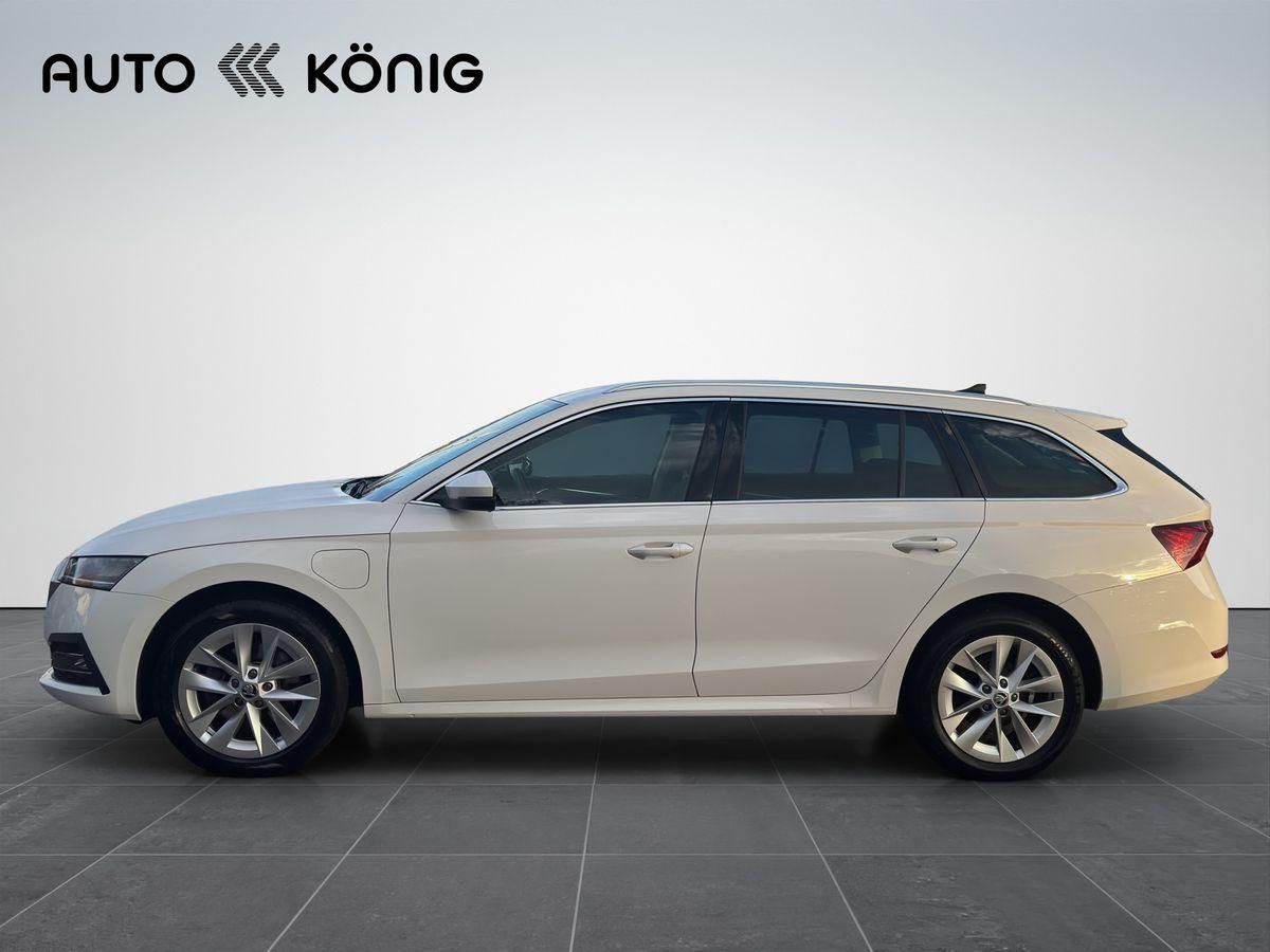 Fahrzeugabbildung SKODA Octavia Combi Style 1.4 TSI iV 150 kW