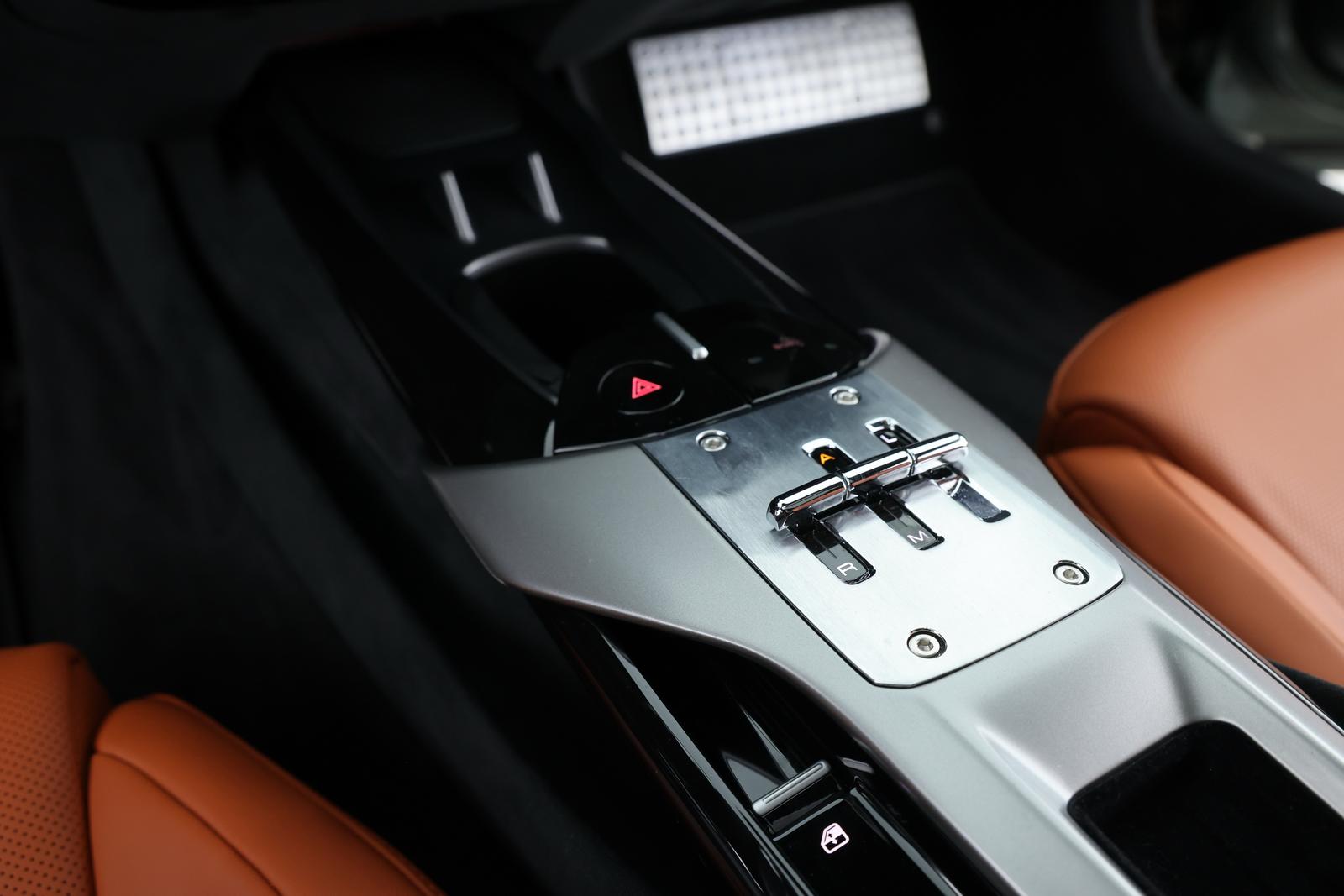 Ferrari 12 Cilindri Carbon | Pano |