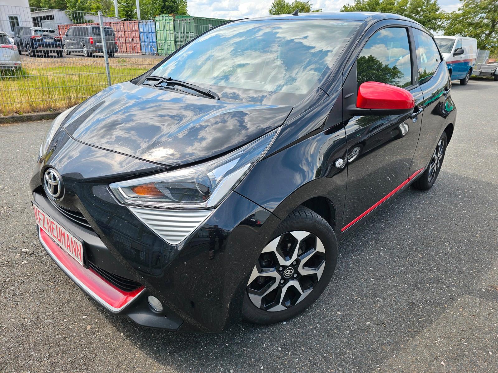 Toyota Aygo (X) 1,0-l-VVT-i Team Deutschland