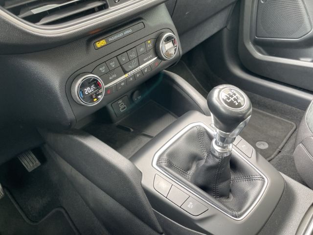 Fahrzeugabbildung Ford Kuga 2.0 EcoBlue M-Hybrid Cool & Connect Navi, S