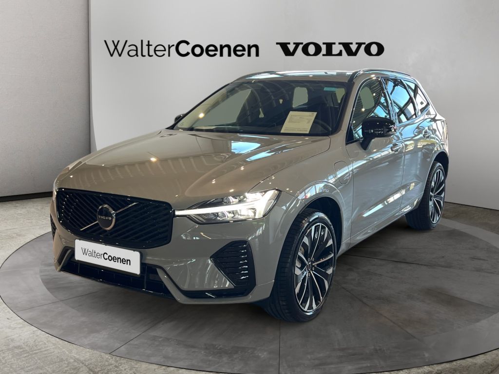 VOLVO XC60 T8 AWD Plug-in Hybrid Plus Dark, 21Zoll LM