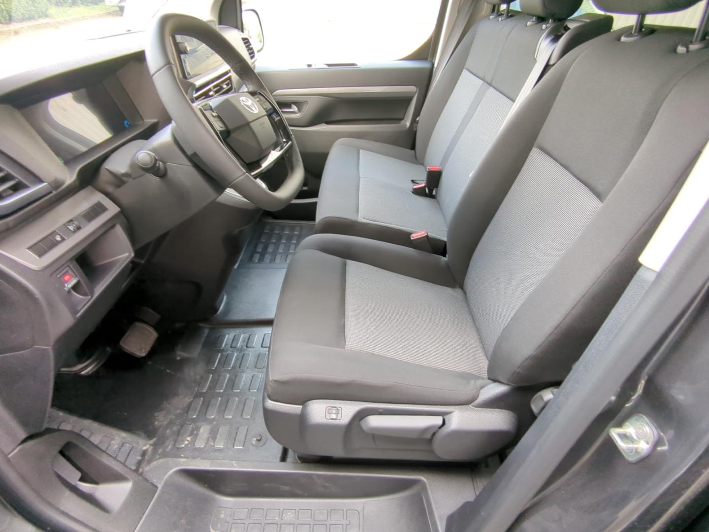 Toyota Proace Verso L2 Active 2.2 Diesel 8-Stufen-Autom