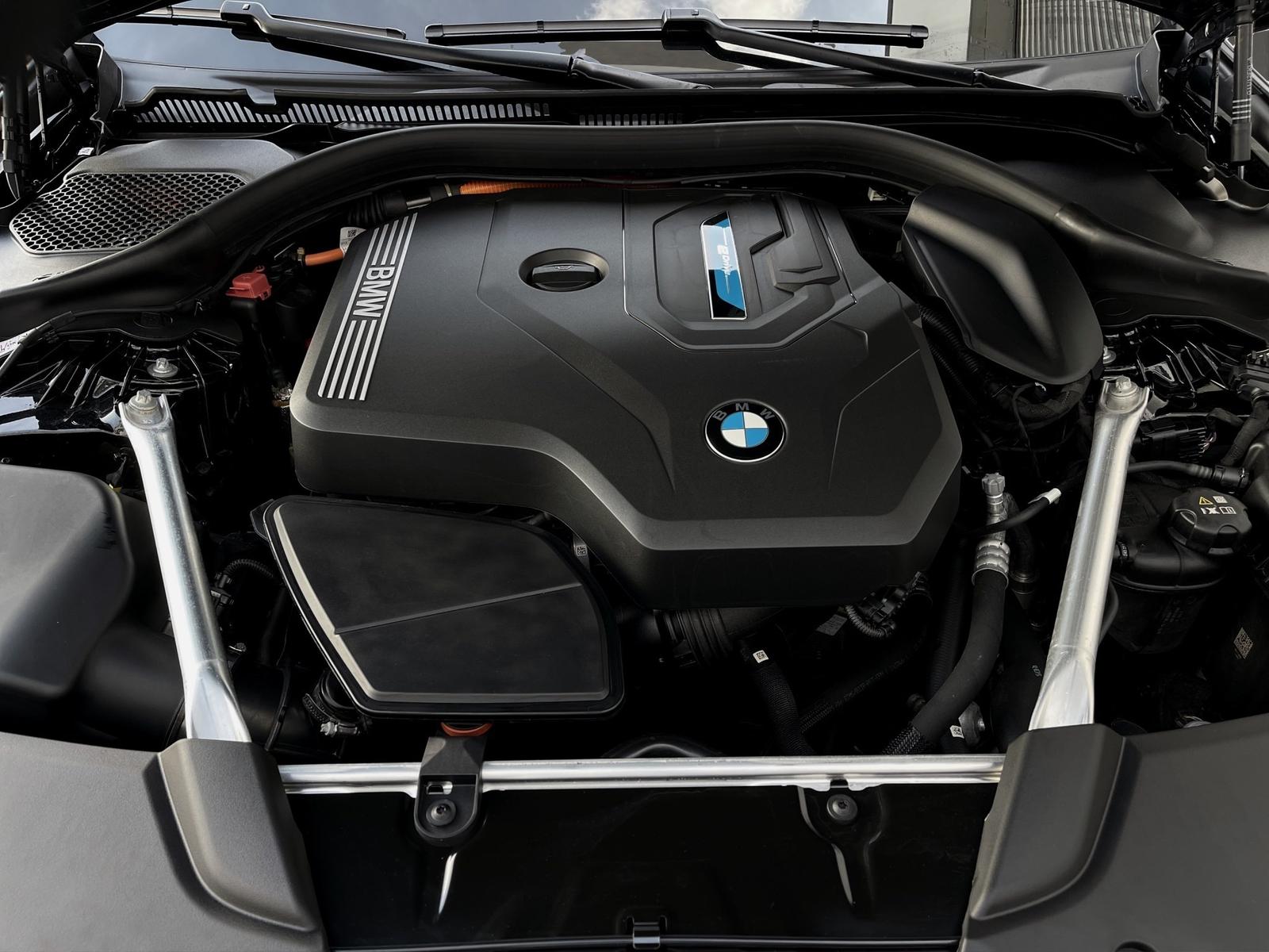 BMW 530e Touring Head-Up PanoDach Komfortsitze UPE 8