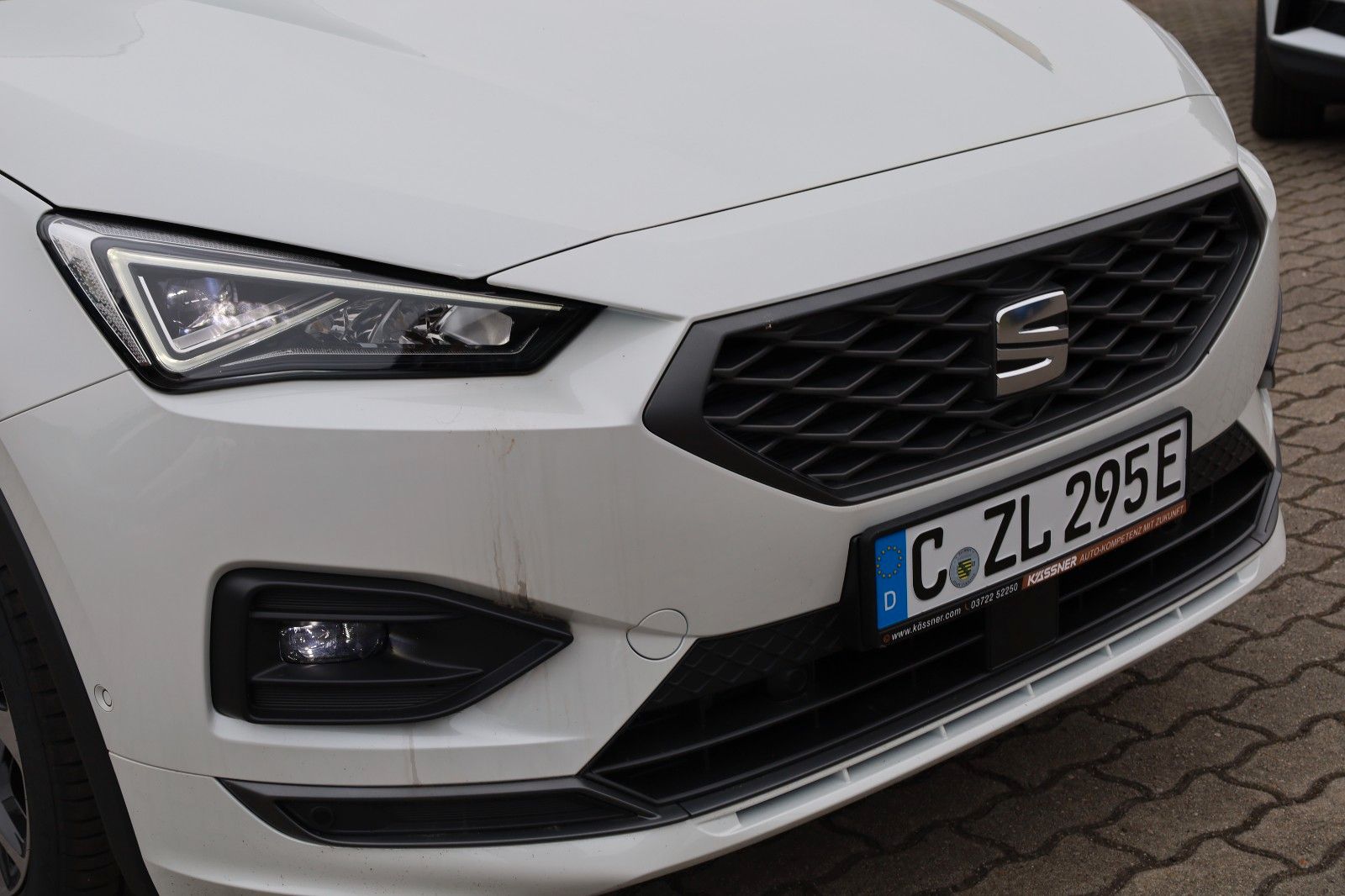 Fahrzeugabbildung SEAT Tarraco 1.4 e-HYBRID FR *SHZ*LED*AHK schwenkbar