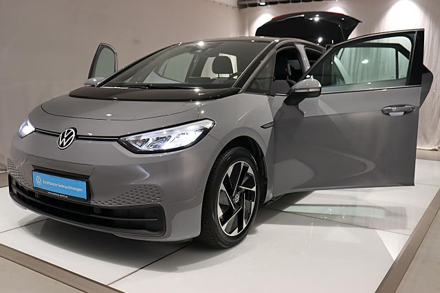 ID.3 Pro ACC KAMERA Winterräder LED NAVI DAB PDC