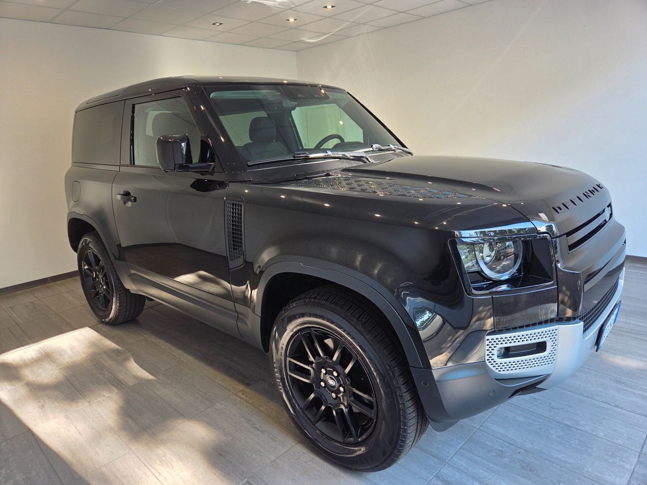 Land Rover Defender 90 3.0D I6 AWD Auto X-Dynami imagem 3