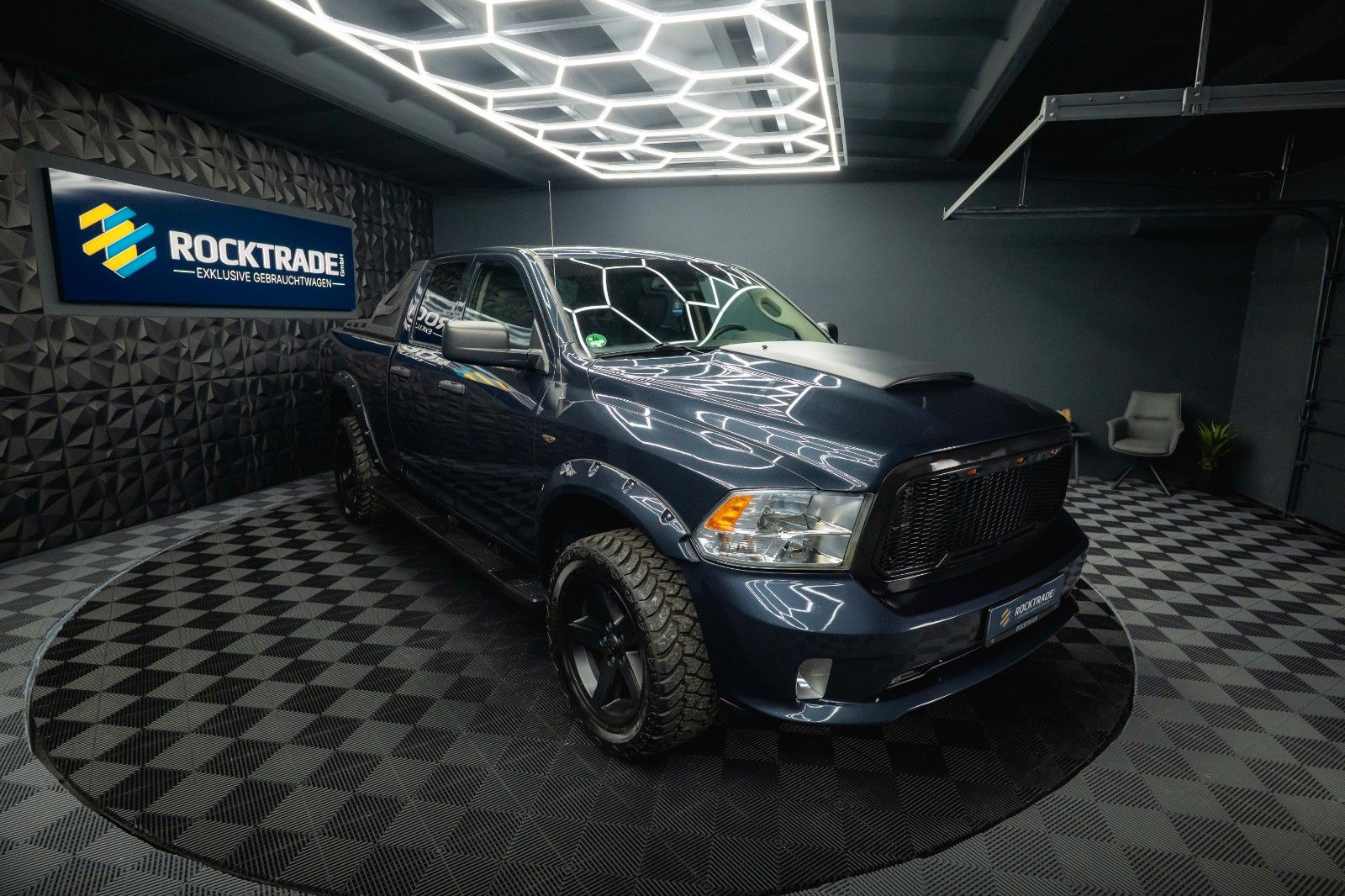 Fahrzeugabbildung Dodge RAM 3.6 V6 4x4 LONGBED Offroad *LPG*6 Sitze*