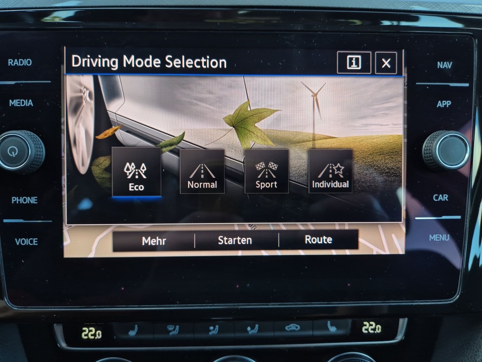 Fahrzeugabbildung Volkswagen Passat Variant TSI Business DSG Matrix Navi ACC