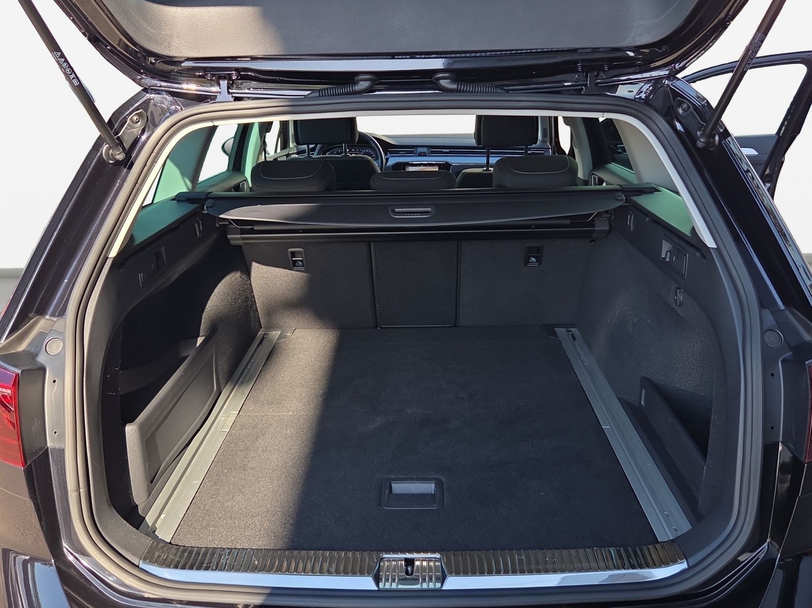 Volkswagen Passat Variant - Bild 14