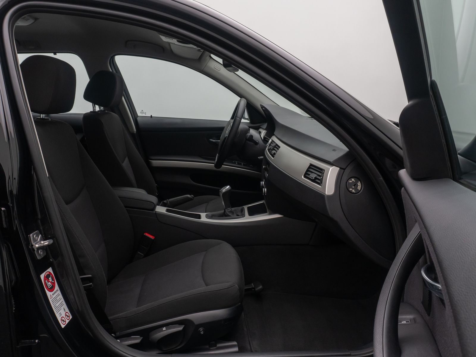 Fahrzeugabbildung BMW 318d GeschwindigReg PDC KlimaAut Freischprech