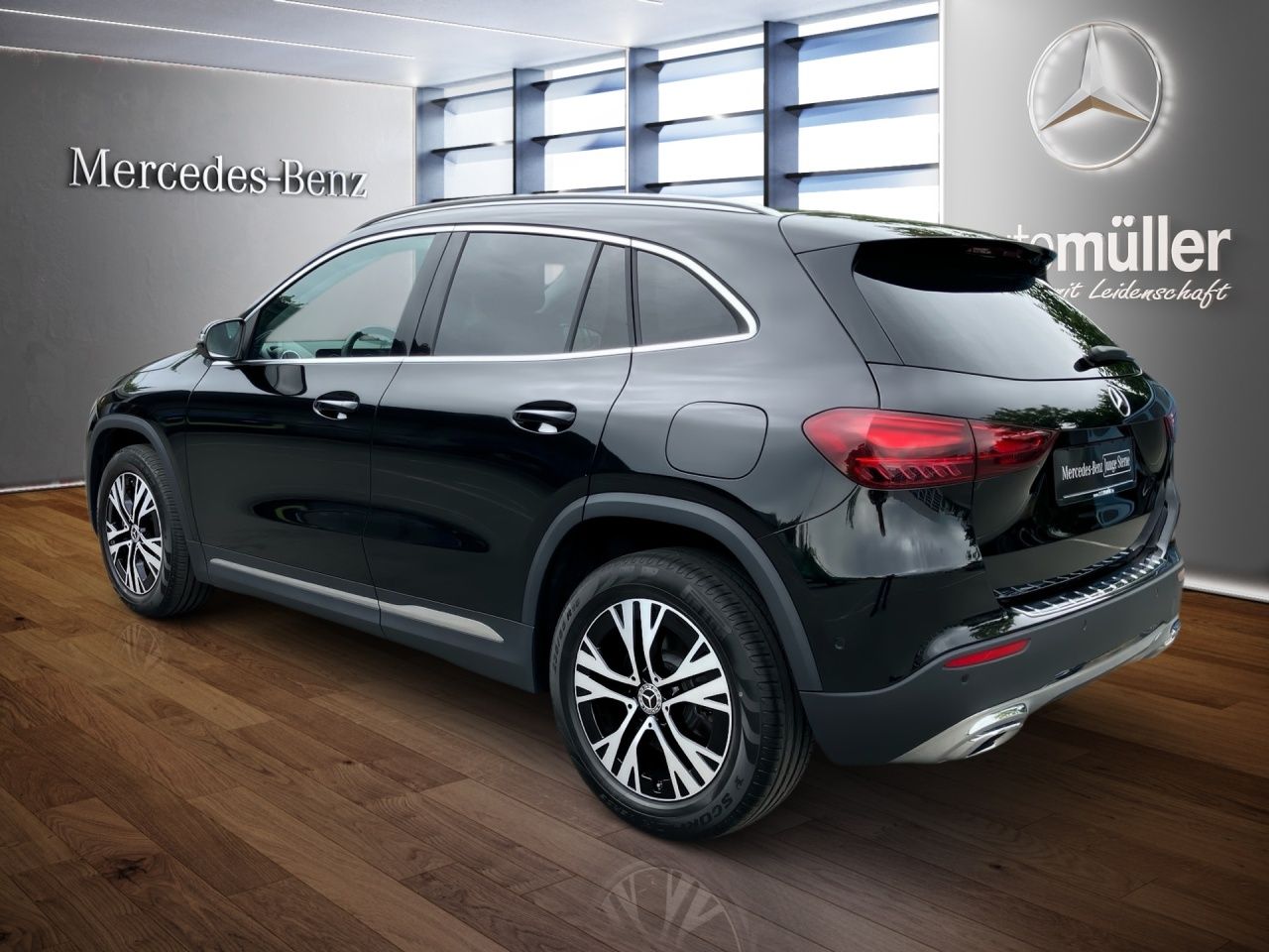 Fahrzeugabbildung Mercedes-Benz GLA 220 4M ALLRAD+AHK+DISTR+TOTW+LHZ+VERKZ.ASS++