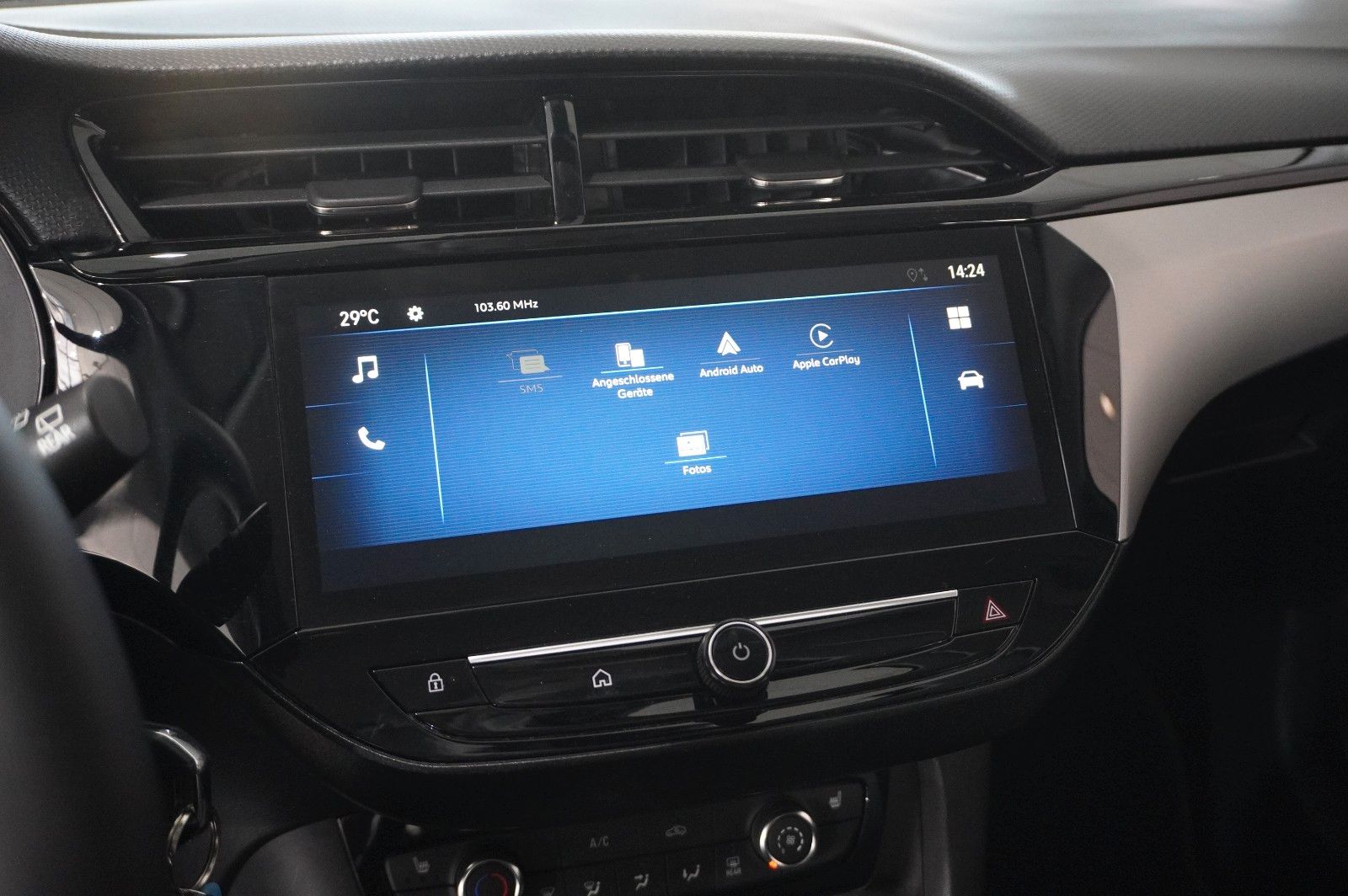 Fahrzeugabbildung Opel Corsa F 1.2 FACELIFT NAVI/LED/KAMERA/VIRTU./DAB+