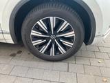 Volkswagen Touareg 3.0 V6 eHybrid 4MOTION Tiptr. Elegan... - Volkswagen Touareg mit Hybrid-Antrieb