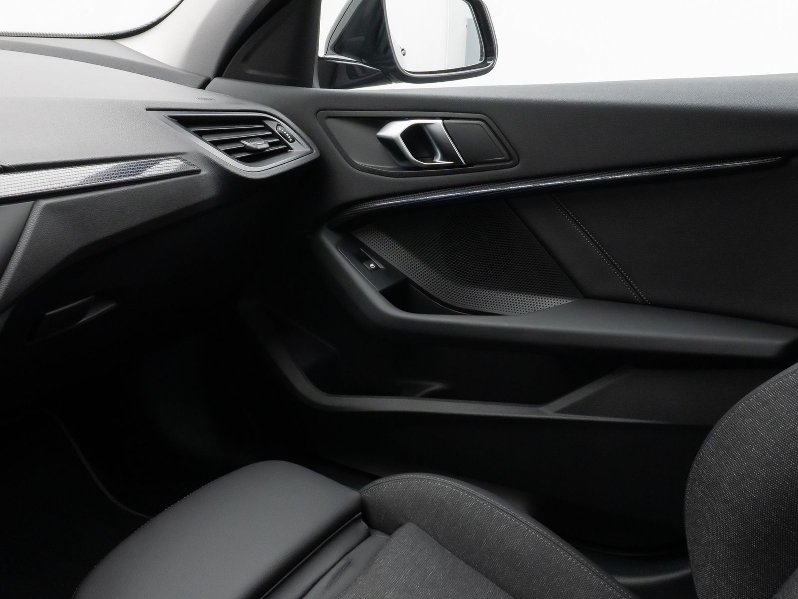 Fahrzeugabbildung BMW 118i SportLine DAB CockPitPr PDC Lenkrhz Komfort