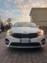 Kia Carens 1.7 CRDi 115 CV Business Class - weiße Kia Carens