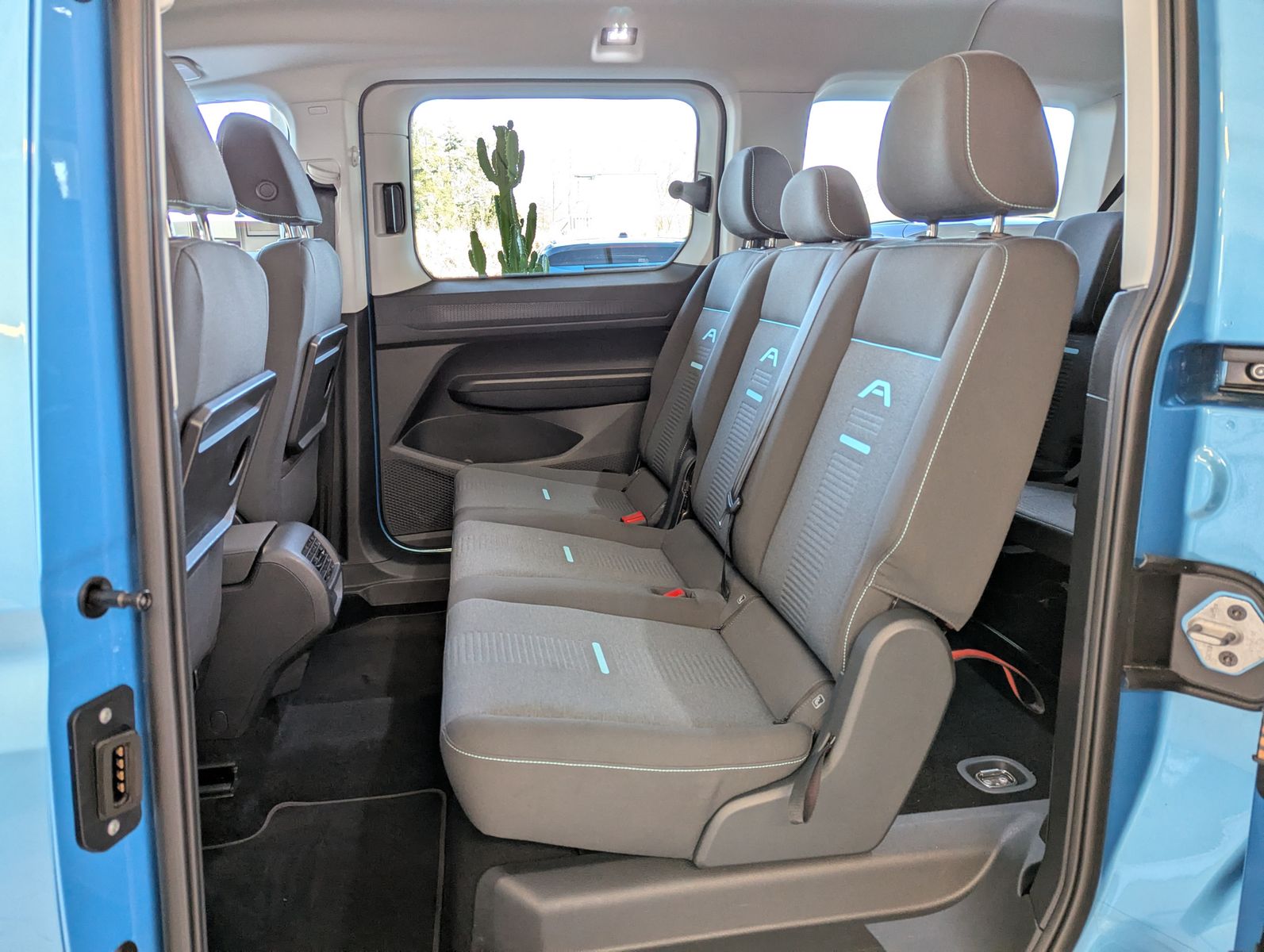 FORD Tourneo Connect L2 Active 7-Sitz Bi-LED Pano AHK - Image 12