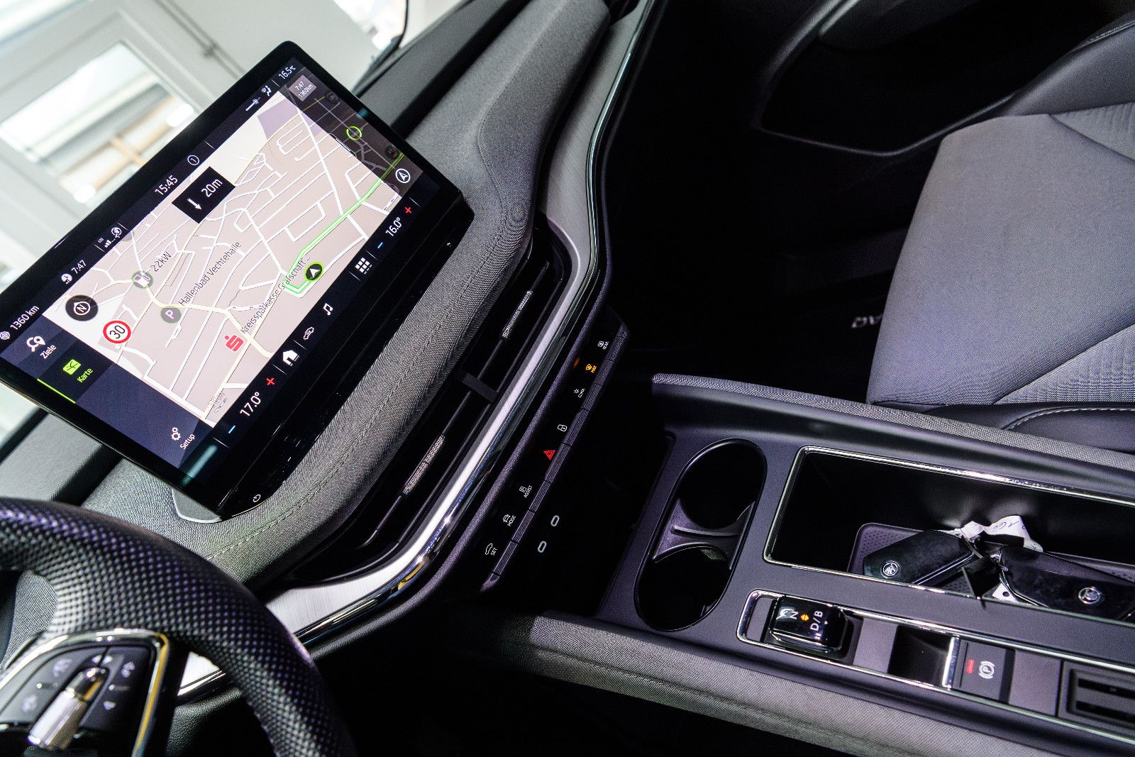 Fahrzeugabbildung SKODA Enyaq 80 +ACC +LED +CARPLAY