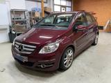 Mercedes-Benz B 200 Sport Paket - gebrauchte Mercedes-Benz B 200 aus dem Jahr 2009