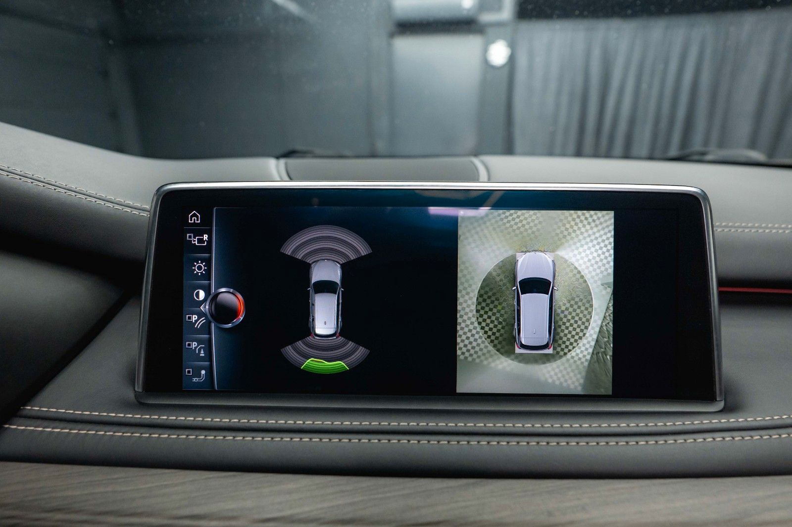 Fahrzeugabbildung BMW X5 M50d Performance *Pano*CarPlay*DAB*360°*  19%