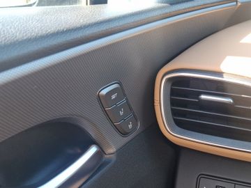 Hyundai Santa Fe 2.2 CRDi 5-Sitzer Signature 360+HUD+LED