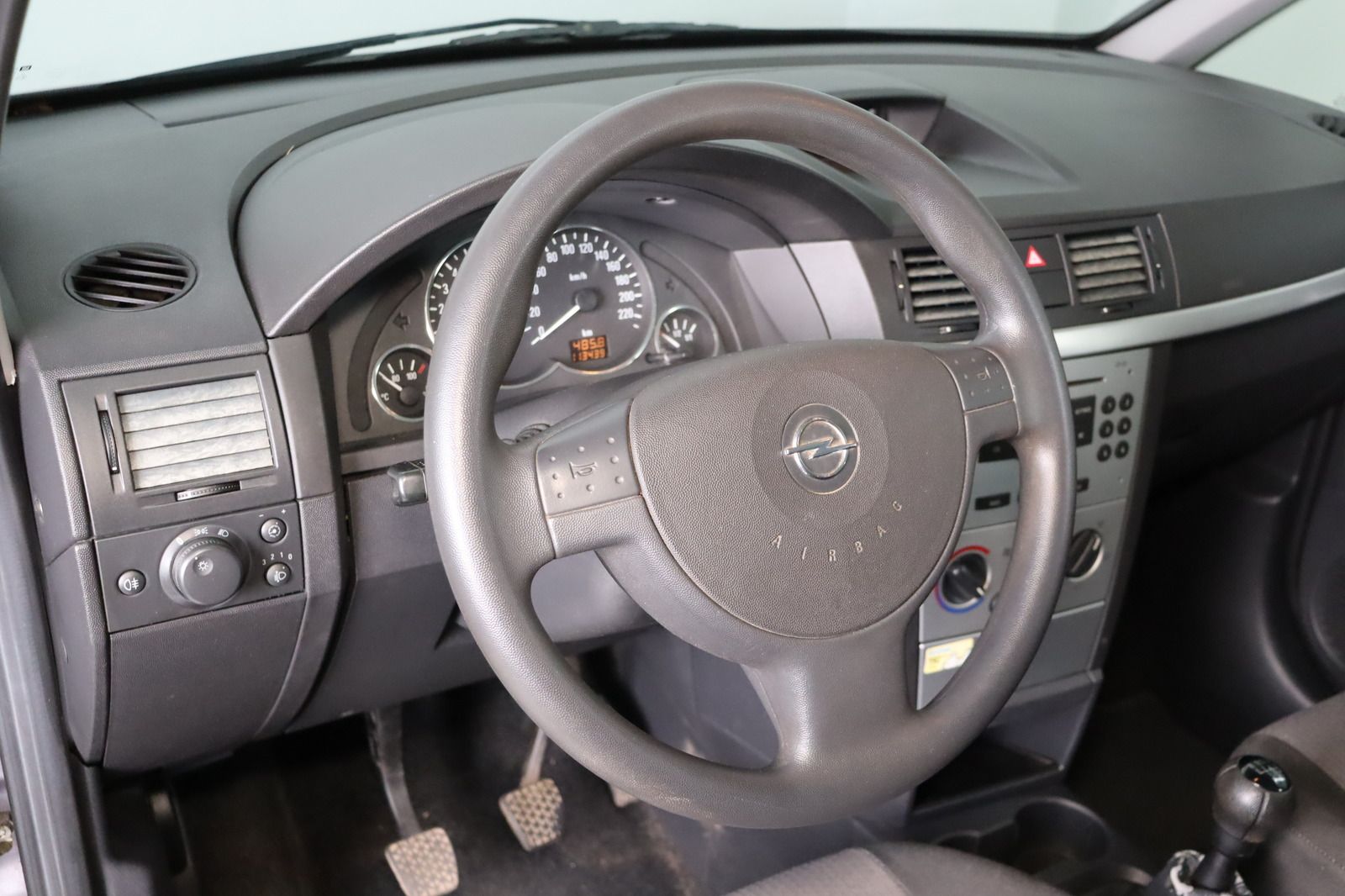 Fahrzeugabbildung Opel Meriva 1.4 TWINPORT * Klima *