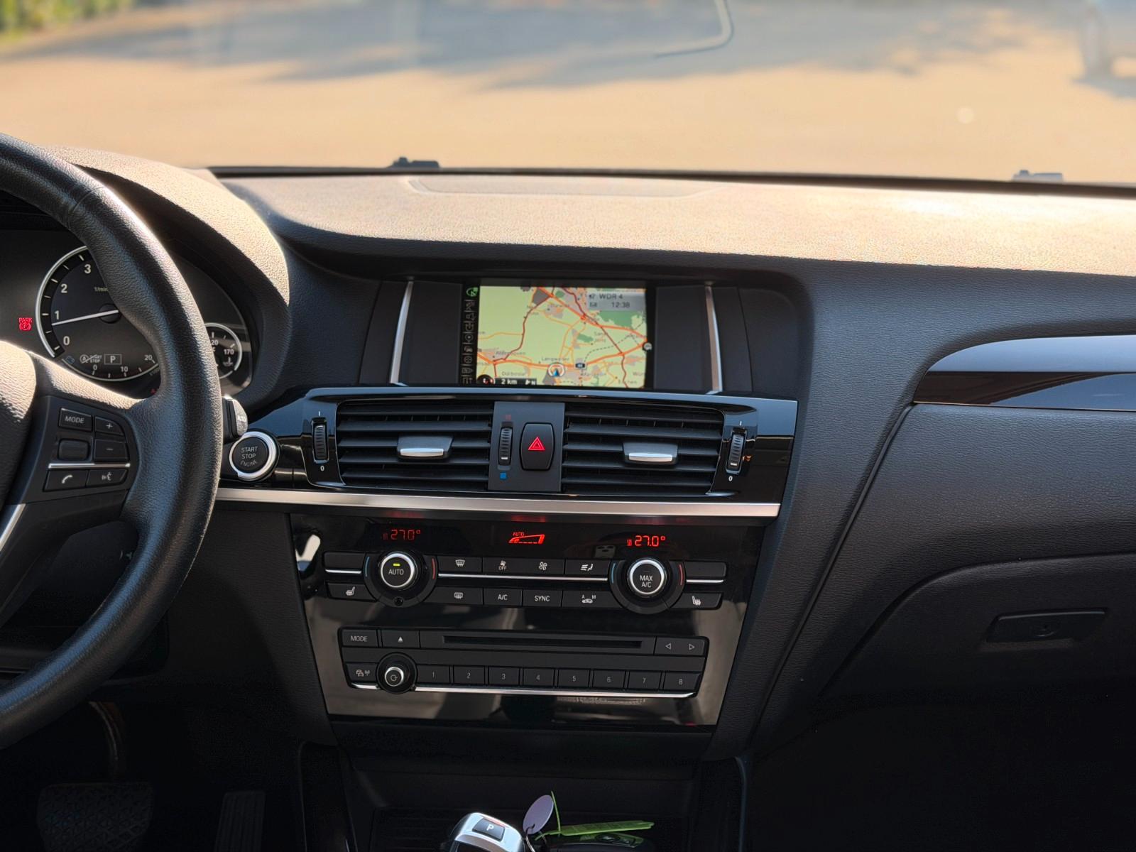 BMW X3 xDrive 20 i xLine Garantie*1.Hand*Kamera*Navi