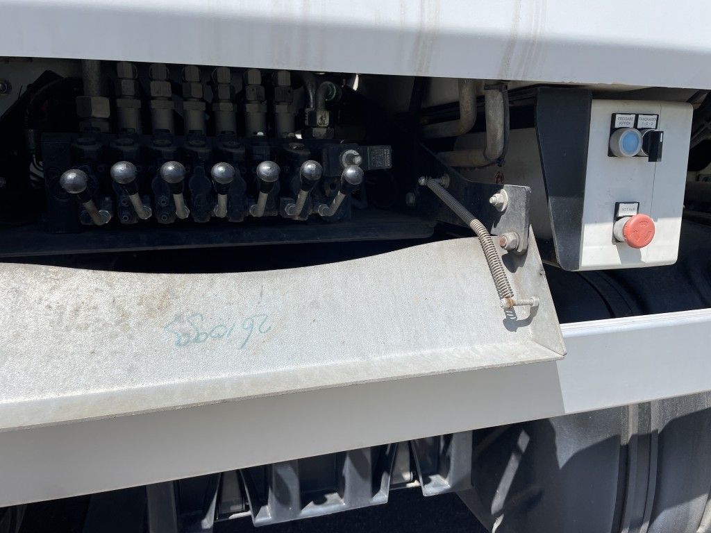 Fahrzeugabbildung DAF LF 310 18t VDL Absetzkipper