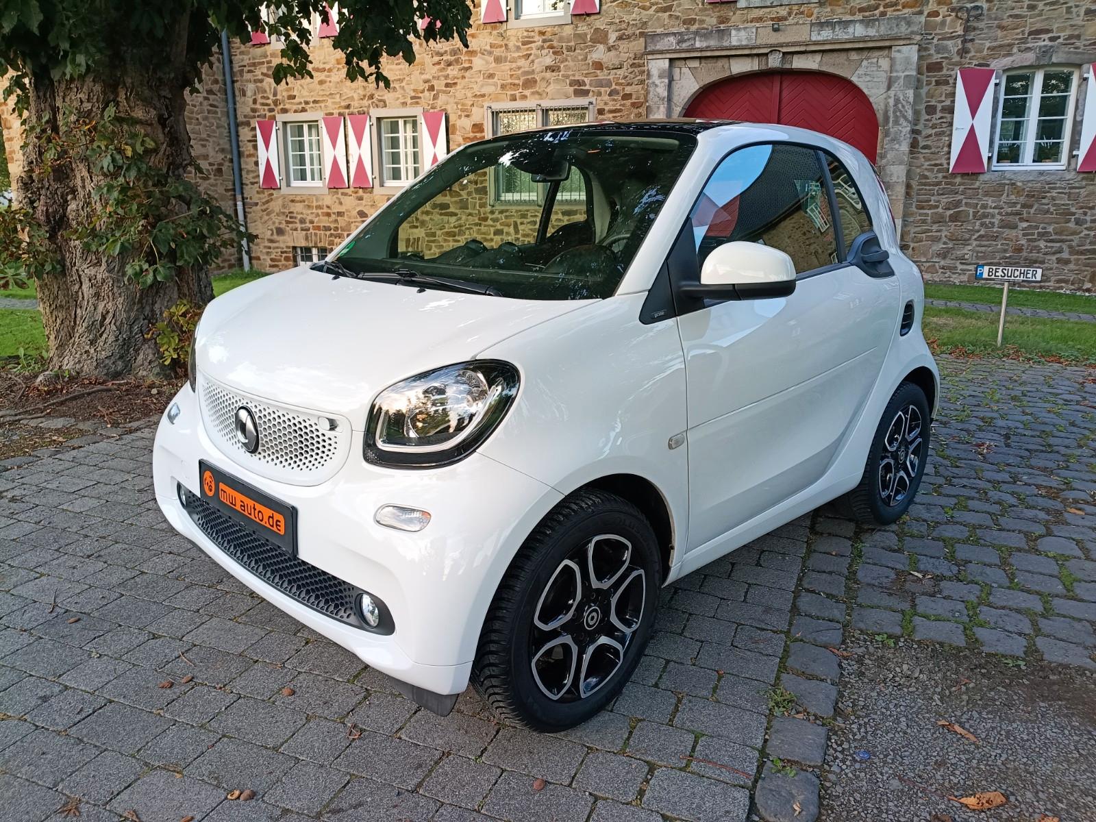 Smart ForTwo Aut,Pano,Leder,Kamera,Navi,LED...