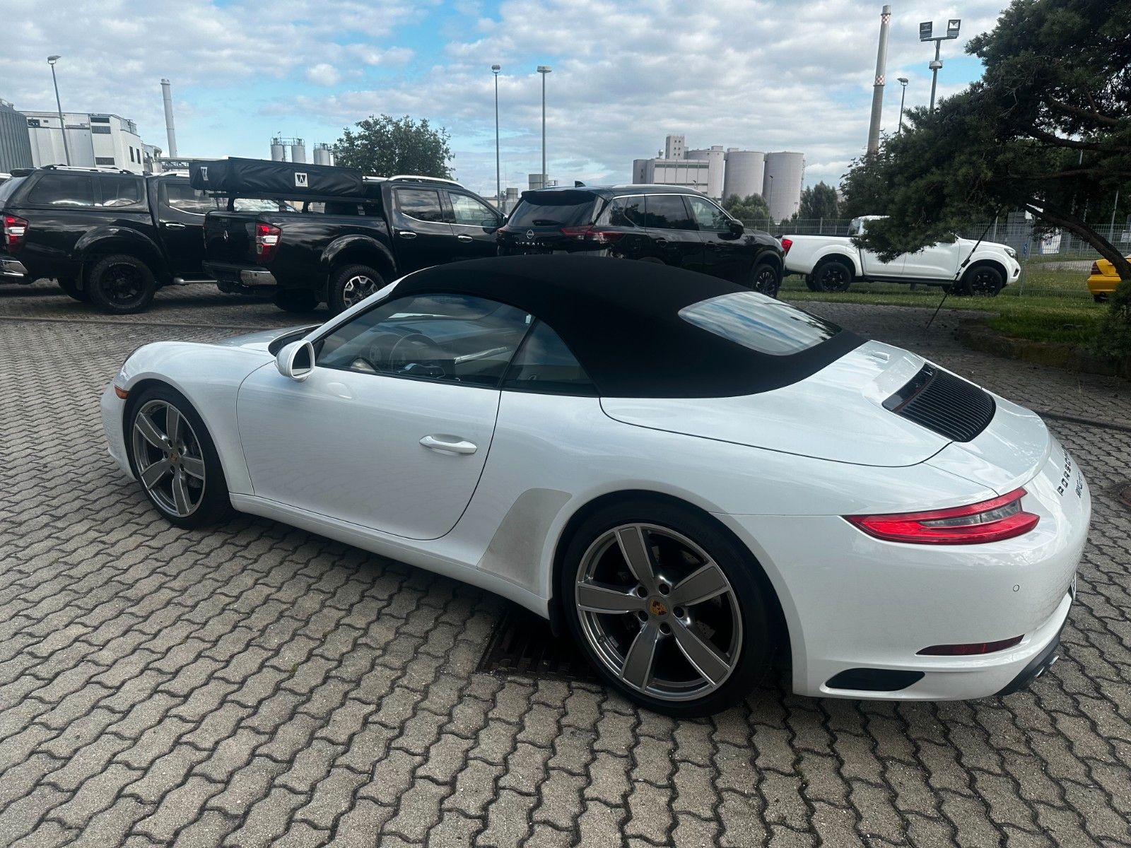 Fahrzeugabbildung Porsche 911 Carrera Cabriolet