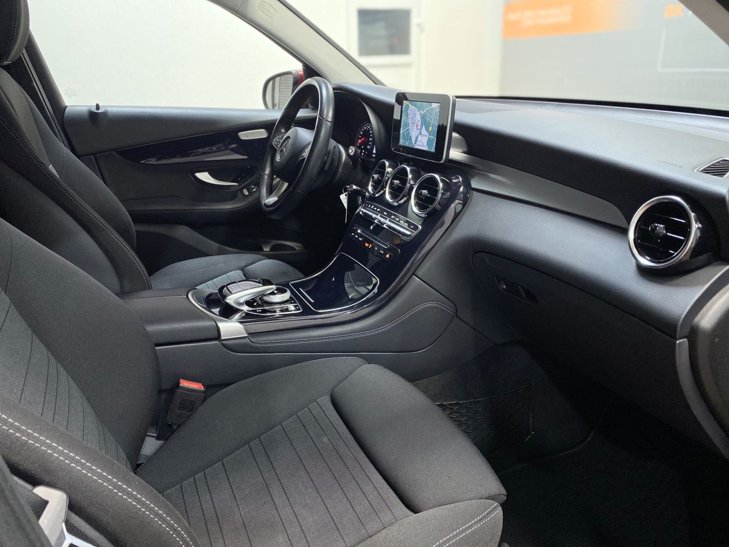 Fahrzeugabbildung Mercedes-Benz GLC 220 d 4Matic #LED#Navi#Kamera#Tempo#PDC#SHZ