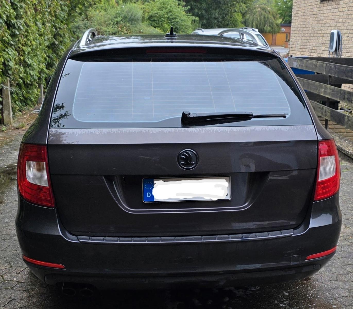 Skoda Superb 2010 — photo 8