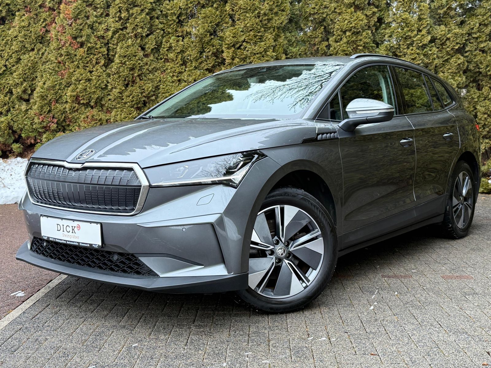 Fahrzeugabbildung SKODA Enyaq 60 Loft CCS+LED+NAV+SHZ+KAMERA+AHK+ACC+DAB