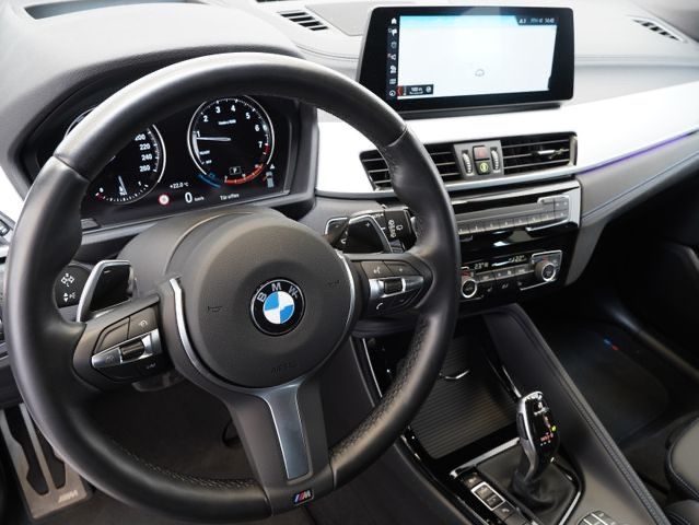 Fahrzeugabbildung BMW X2 sDrive 20 i M Sport LED/HEADUP/KEYLESS/KAMERA