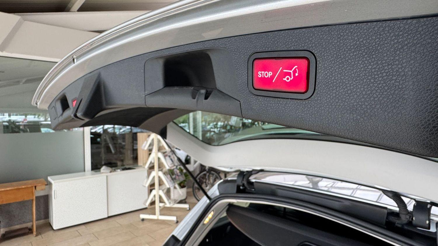 Mercedes-Benz E 220 E 220 d  Avantgarde LED/NAVI/CARPLAY