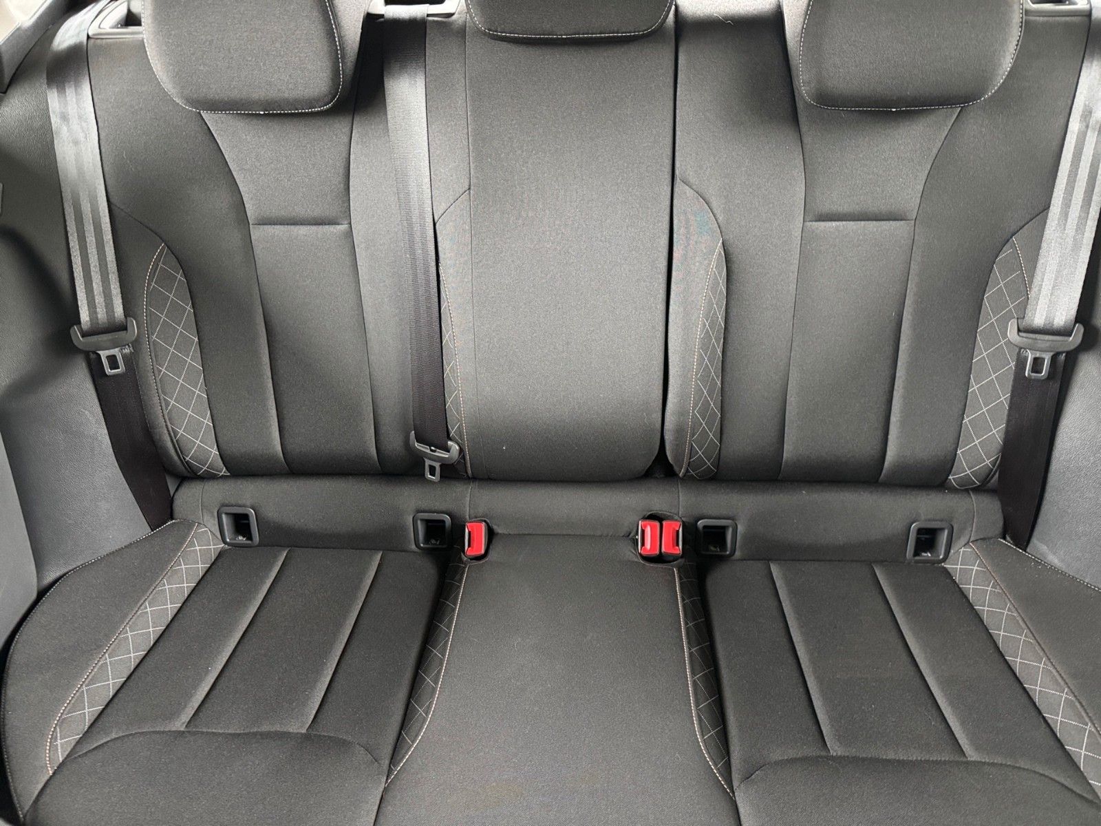 Fahrzeugabbildung SKODA Kamiq Ambition 1.0 TSI
