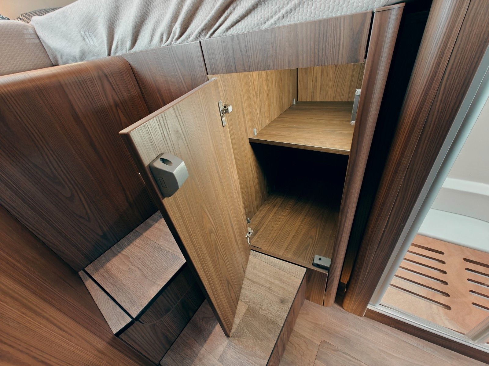 Fahrzeugabbildung HYMER / ERIBA / HYMERCAR B-KLASSE ML I 780 MASTERLINE - AUS ERSTBESITZ