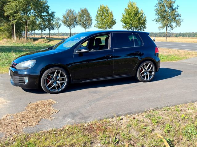 Volkswagen Golf 2.0 TSI DSG GTI GTI