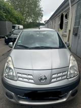Nissan Pixo 1.0l acenta acenta - silberne Nissan Pixo