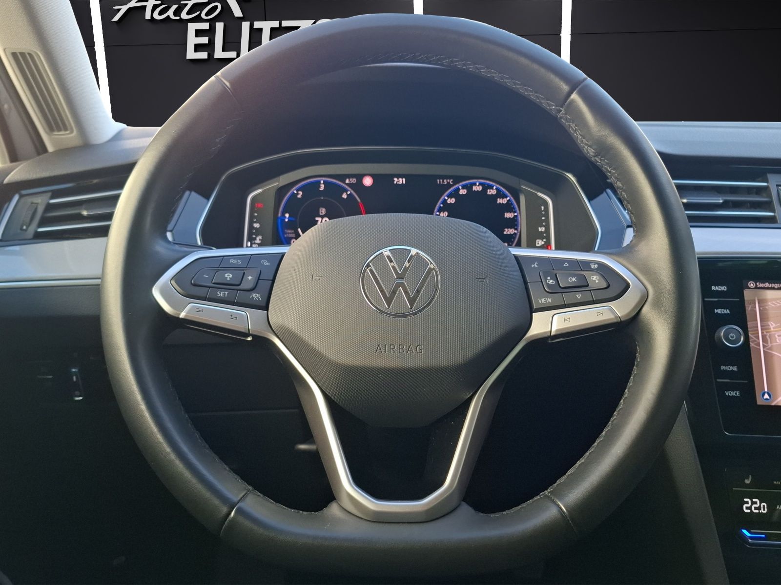 Fahrzeugabbildung Volkswagen Passat Variant TDI Business DSG Matrix Navi AID