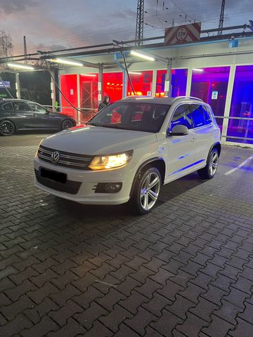 Volkswagen Tiguan 1.4 TSI R-Line Bluemotion