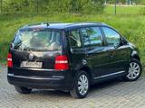 Volkswagen Touran 2.0 FSI Highline Kettensatz TÜV neu - gebrauchte VW Touran aus dem Jahr 2005