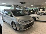 Toyota Sienna  3,5 V6  4WD- 8 Sitze - Toyota Sienna: Van