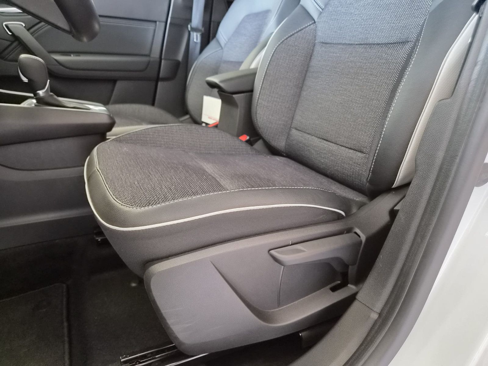 Fahrzeugabbildung Mitsubishi ASX Intro Edition / LED / KAMERA / AUTOMATIK