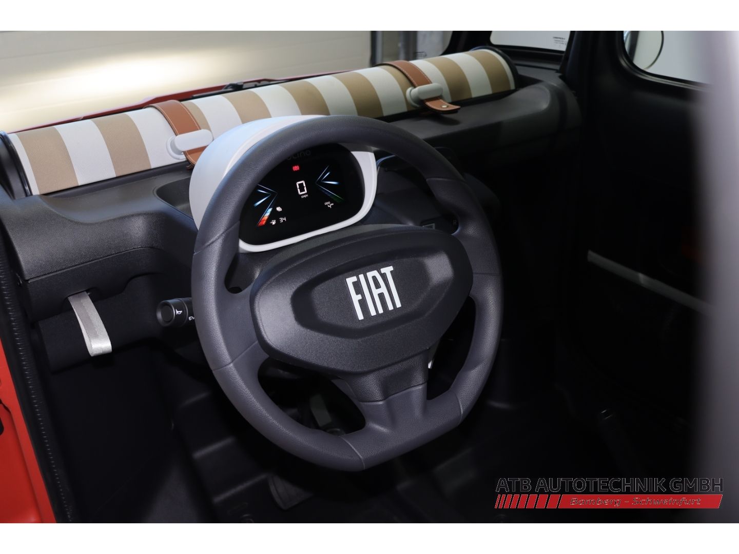 Fahrzeugabbildung Fiat Topolino MY26 7kWh 8,2PS /Fahrbar ab 15 Jahre!