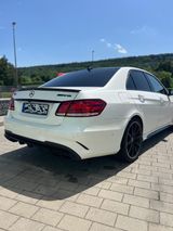 Mercedes-Benz E 63 AMG 4MATIC AMG - Mercedes-Benz E 63 AMG aus 2015