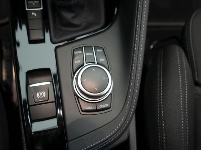 X2 sDrive 18 i ADVANTAGE PLUS DCT+NAVI+SITZHEIZU
