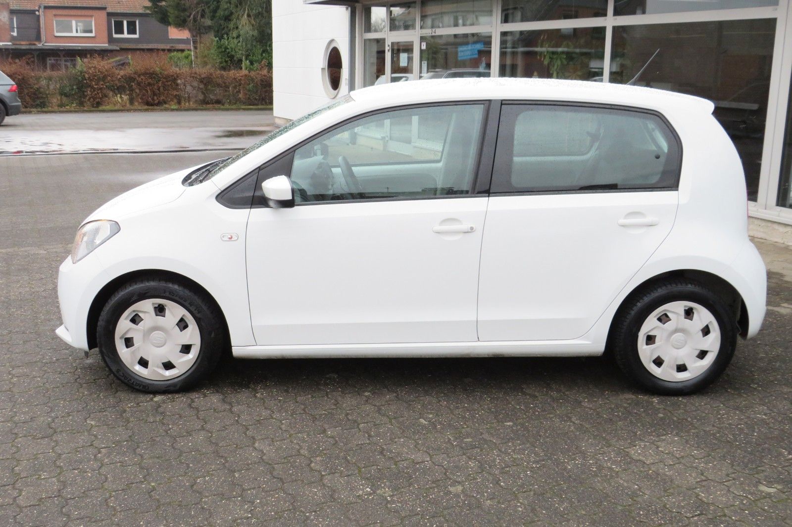 Fahrzeugabbildung SEAT Mii Style 4-TÜREN KLIMA ZV EFH TELVOR 1.HAND