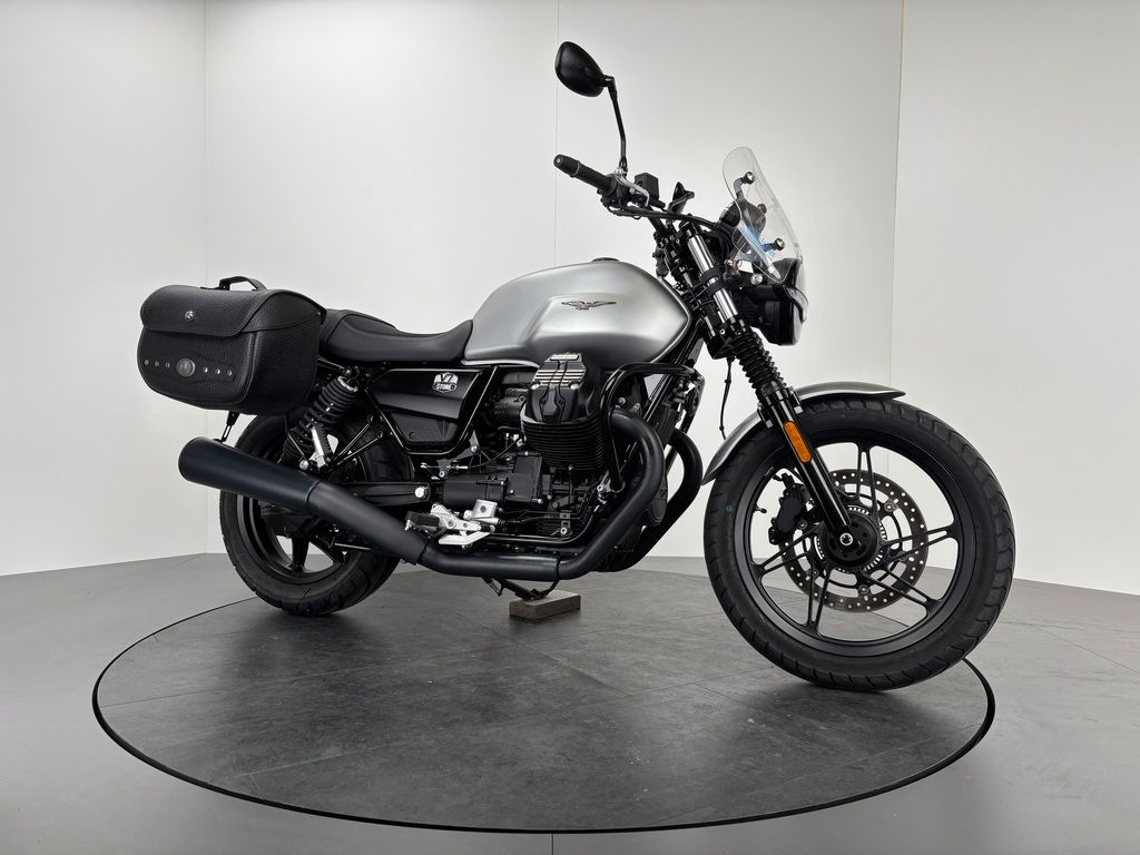 Fahrzeugabbildung Moto Guzzi V7 IV STONE *LEDERTASCHEN *NEUWERTIG