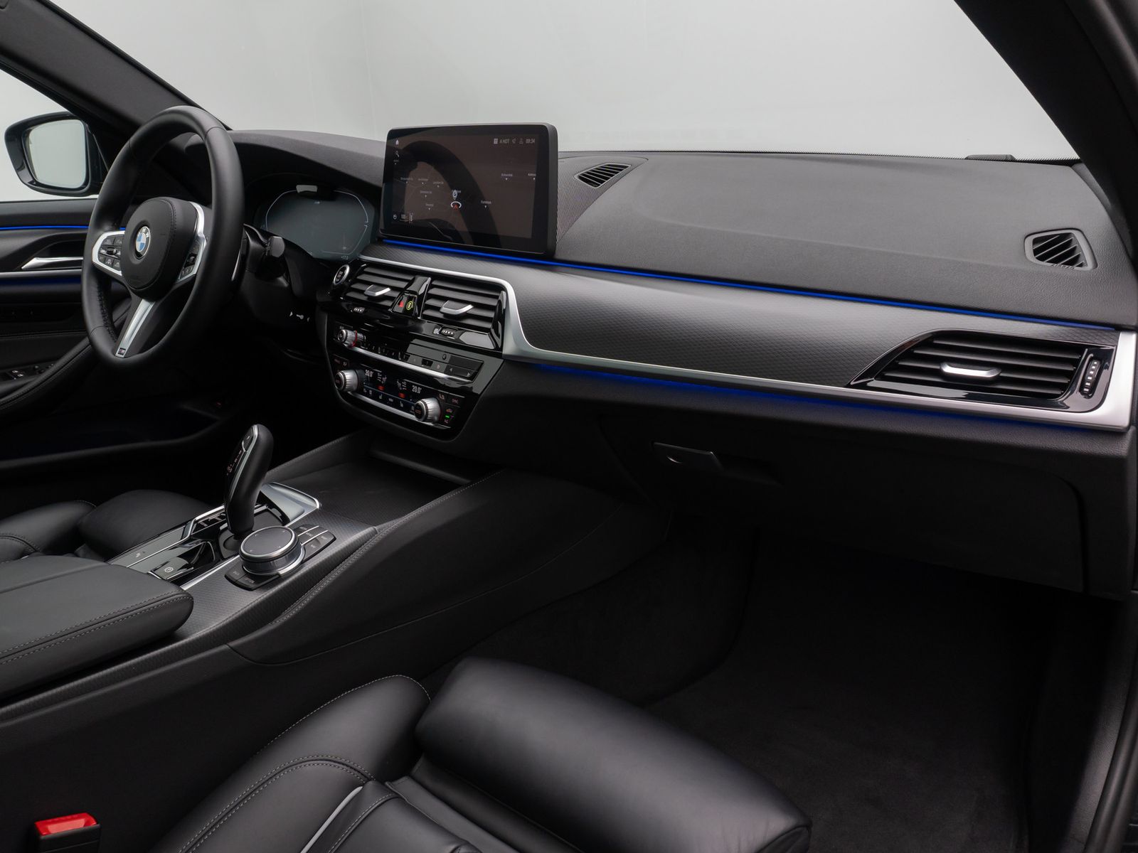 Fahrzeugabbildung BMW 540d xD M Sport DAB Laser HiFi HUD Panorama 20"